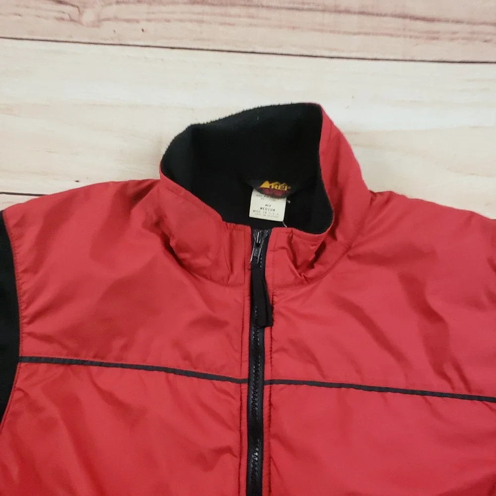 VINTAGE REI Jacket Mens Medium Red Black Outdoor Windbreaker‎ Hiking Adult M